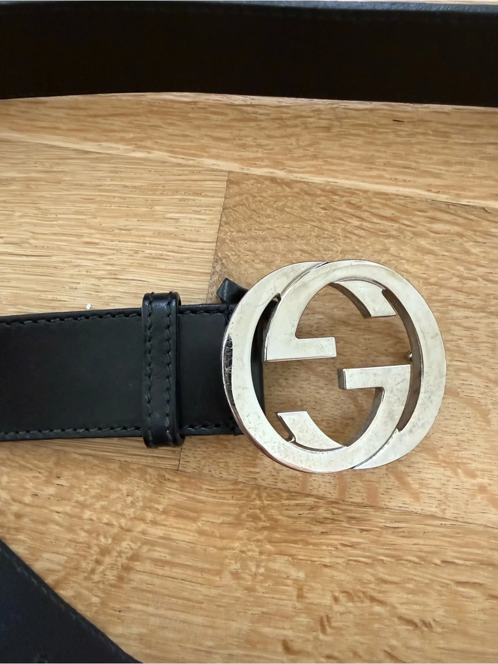 Authentic Gucci Mens Black Leather Belt